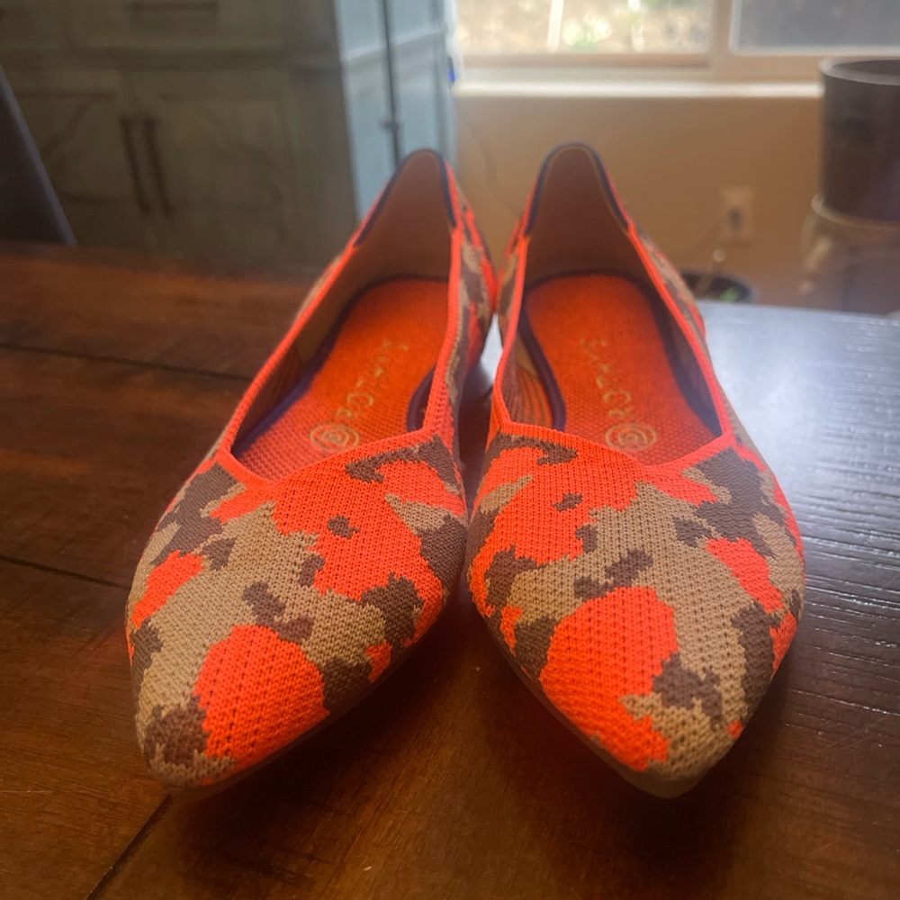 ROTHY’S 🦄 Retired Unicorn Neon Camo Point, size 9.5, EUC - Picture 3 of 6